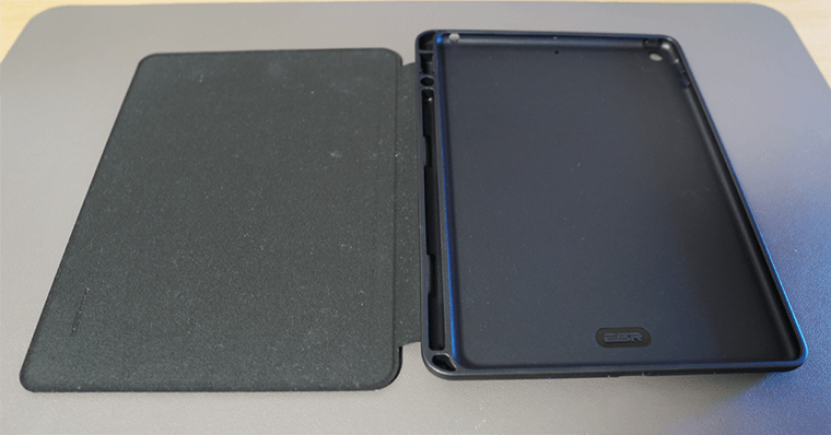 iPad第9世代おすすめペン収納ケース 3位:ESR マグネティックキックスタンド